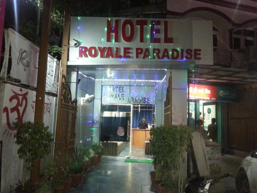 Hotel Royale Paradise Noida Exteriör bild