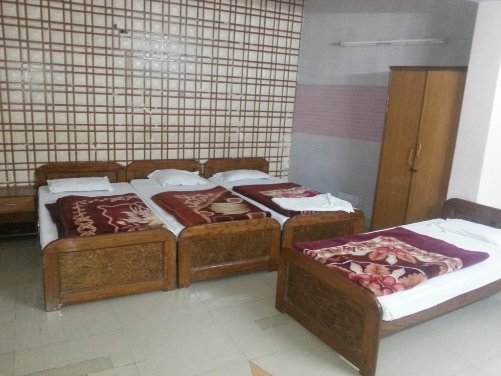Hotel Royale Paradise Noida Rum bild