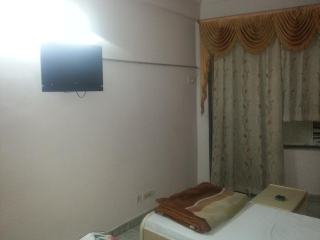 Hotel Royale Paradise Noida Rum bild